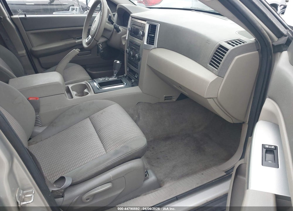 2008 JEEP GRAND CHEROKEE LAREDO VIN: 1J8GS48K78C114022