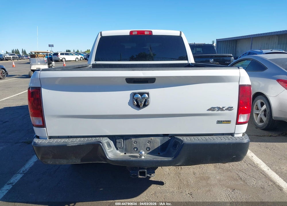 2019 RAM 1500 CLASSIC TRADESMAN  4X4 6'4 BOX VIN: 1C6RR7FG8KS541824