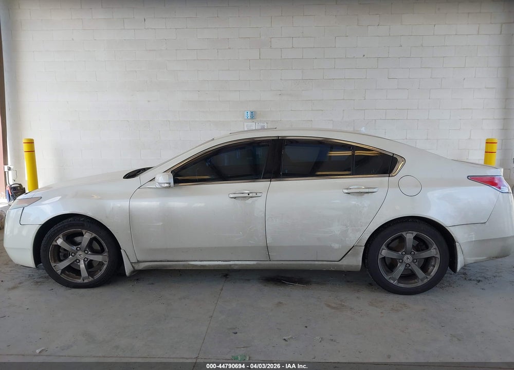 2010 ACURA TL 3.5 VIN: 19UUA8F50AA006894