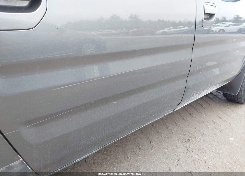 2011 HONDA RIDGELINE RTS VIN: 5FPYK1F48BB004306