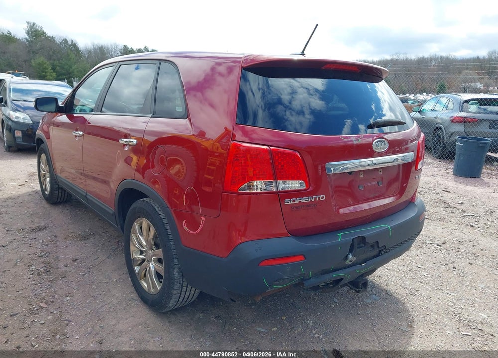 2011 KIA SORENTO EX V6 VIN: 5XYKU4A25BG016373