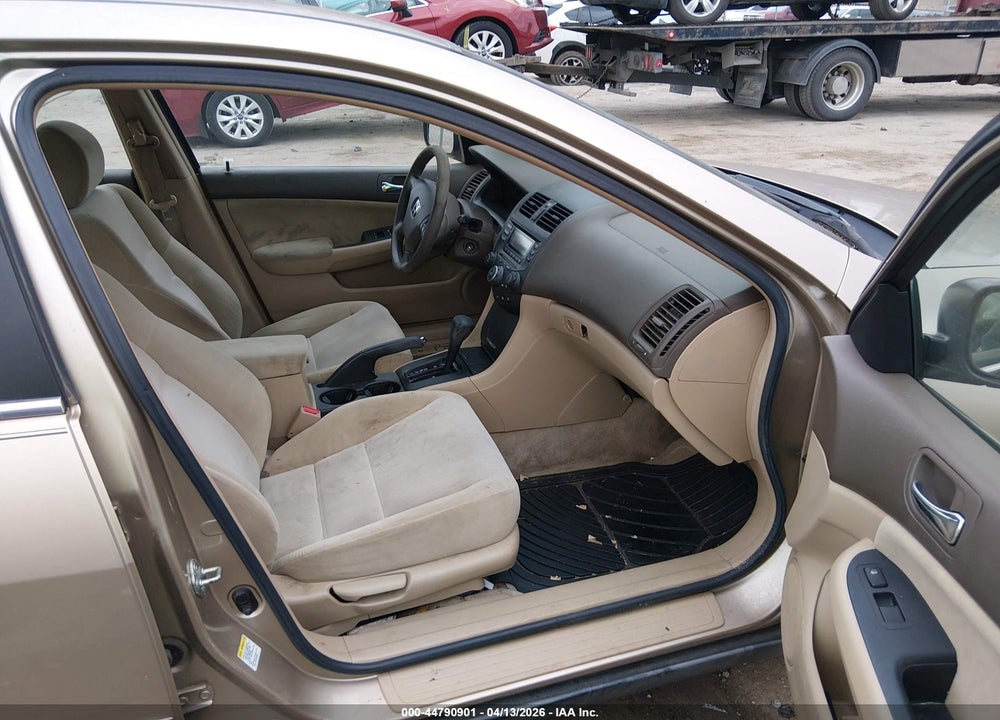 2005 HONDA ACCORD LX VIN: 1HGCM56405A005999