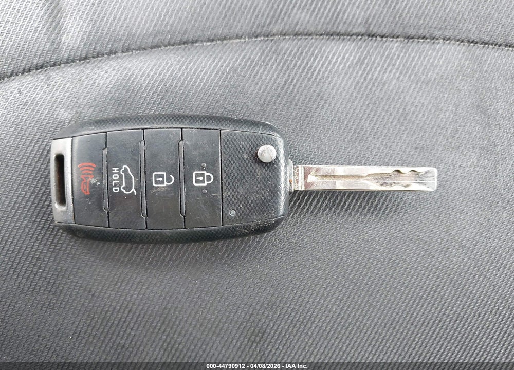 2014 KIA SOUL + VIN: KNDJP3A54E7023730