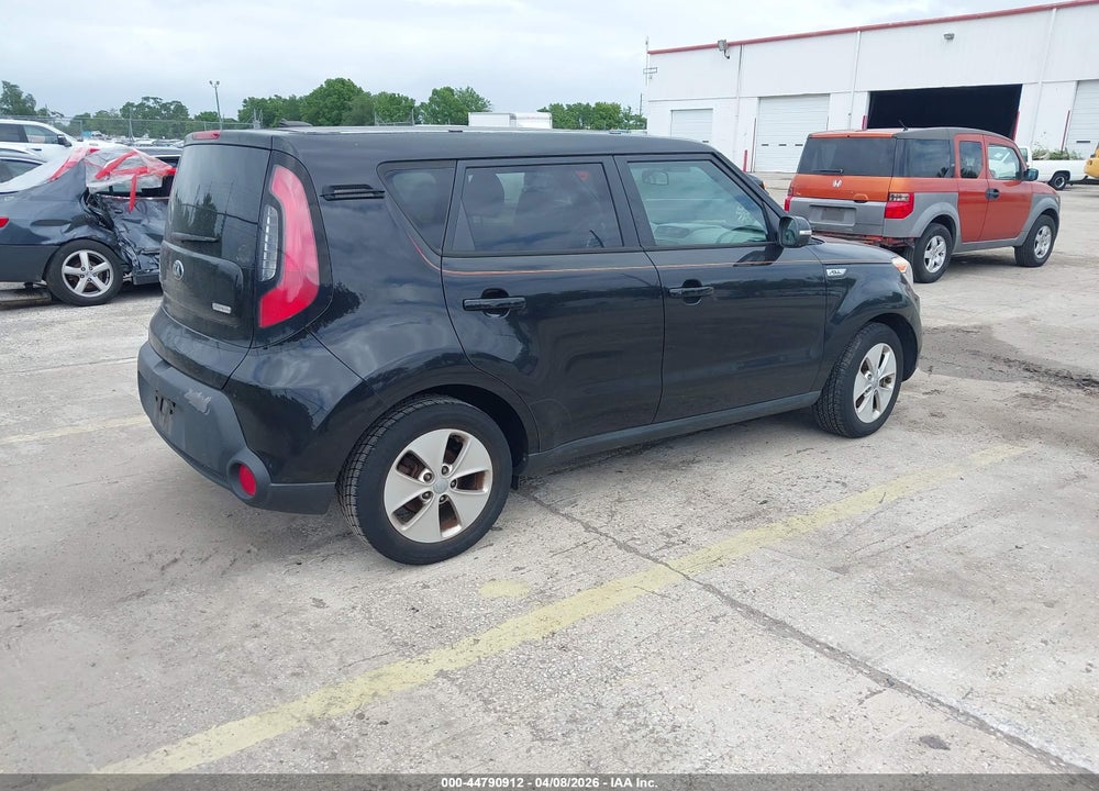2014 KIA SOUL + VIN: KNDJP3A54E7023730