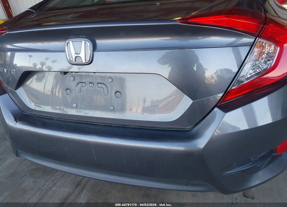 2017 HONDA CIVIC EX VIN: 19XFC2F70HE217262