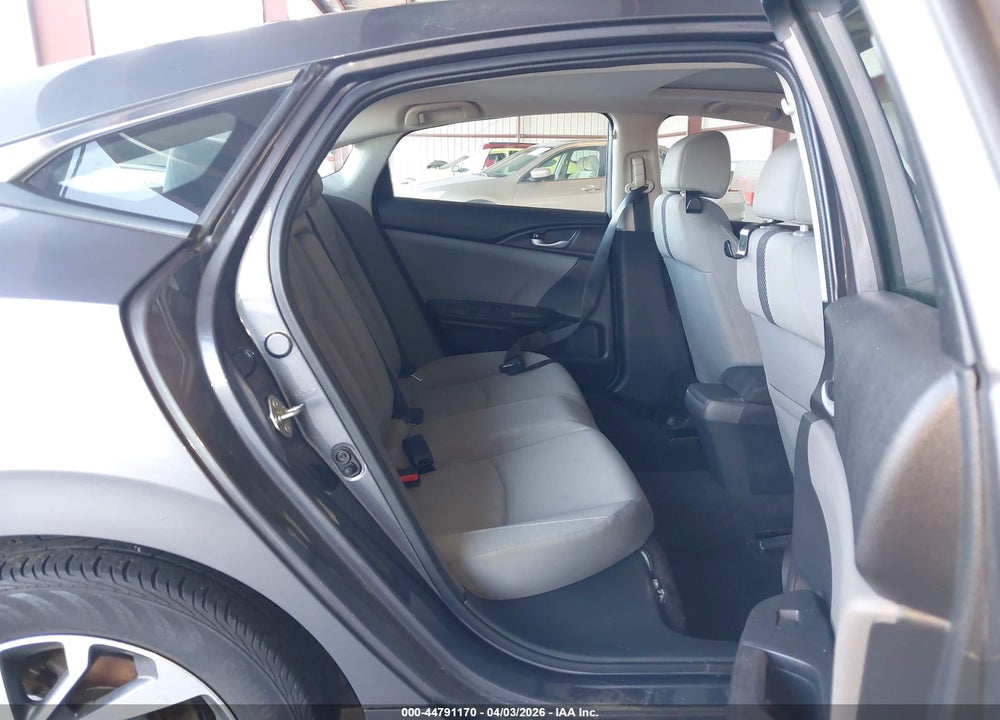 2017 HONDA CIVIC EX VIN: 19XFC2F70HE217262