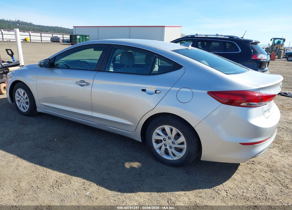 2017 HYUNDAI ELANTRA SE VIN: 5NPD74LF1HH198400