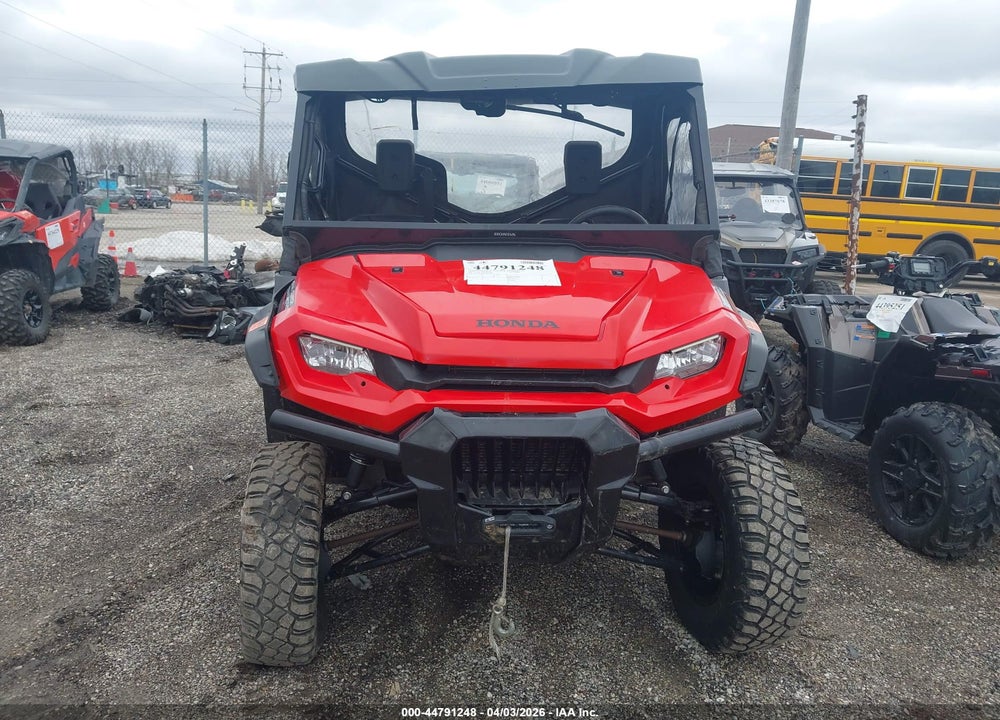 2022 HONDA SXS1000 M3 VIN: 1HFVE04B3N4600066