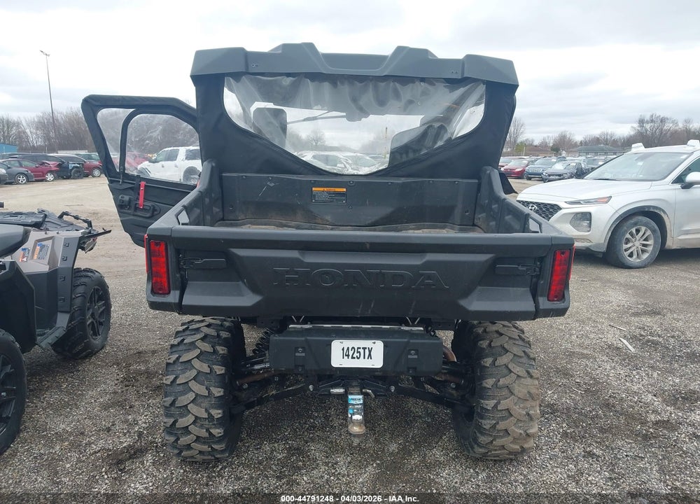 2022 HONDA SXS1000 M3 VIN: 1HFVE04B3N4600066