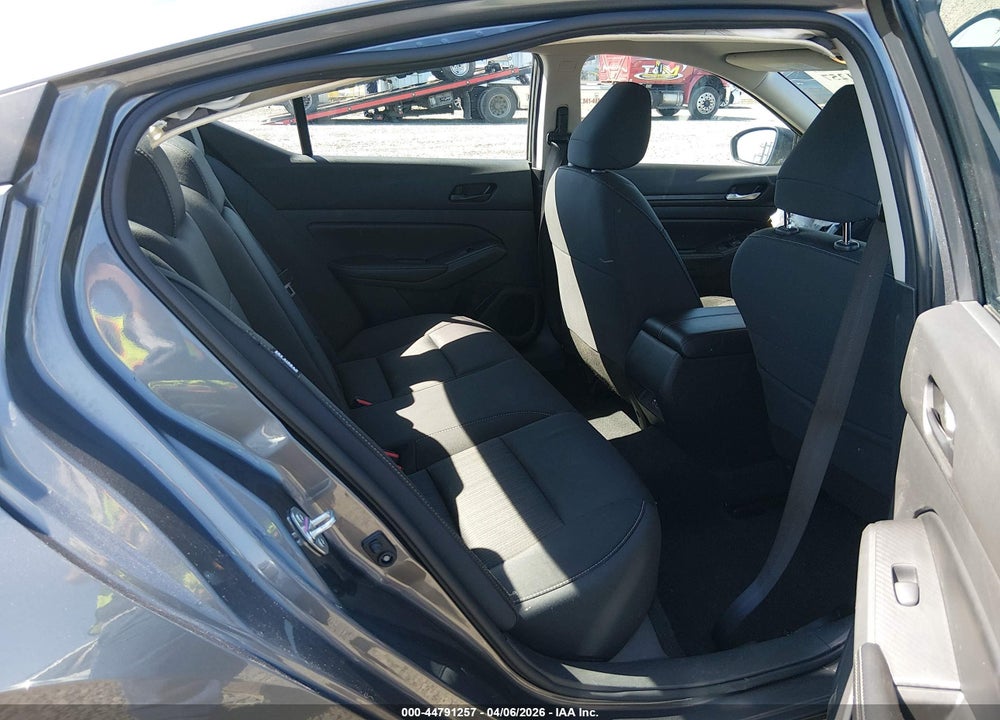 2024 NISSAN ALTIMA SV FWD VIN: 1N4BL4DV7RN385124