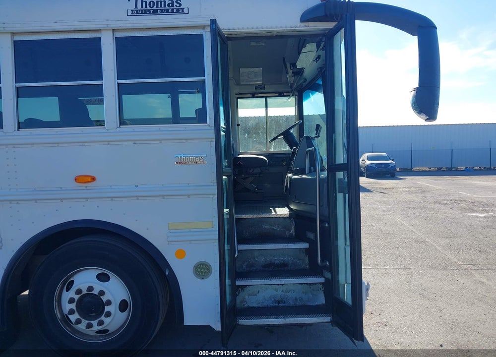 2013 THOMAS TRANSIT BUS VIN: 1T7YU2E20D1152845