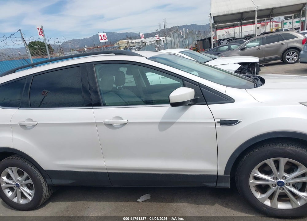 2018 FORD ESCAPE SEL VIN: 1FMCU0HD2JUA37307