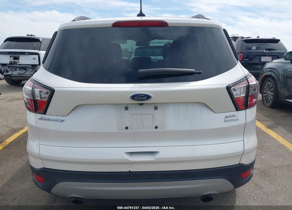 2018 FORD ESCAPE SEL VIN: 1FMCU0HD2JUA37307