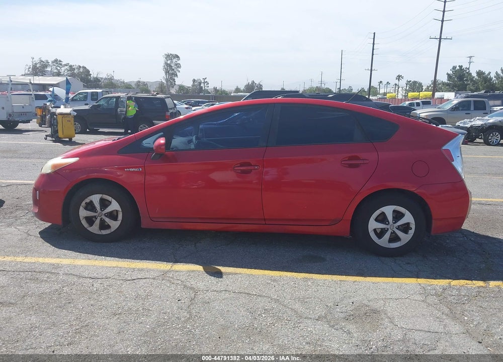2014 TOYOTA PRIUS TWO VIN: JTDKN3DU6E1741022
