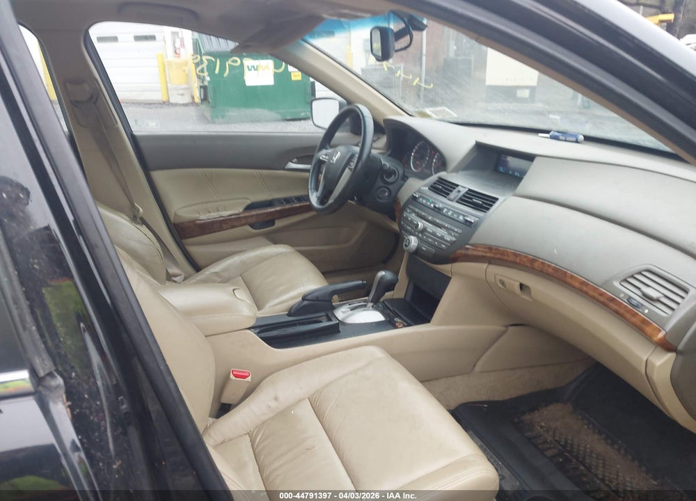2010 HONDA ACCORD 3.5 EX-L VIN: 1HGCP3F82AA024109