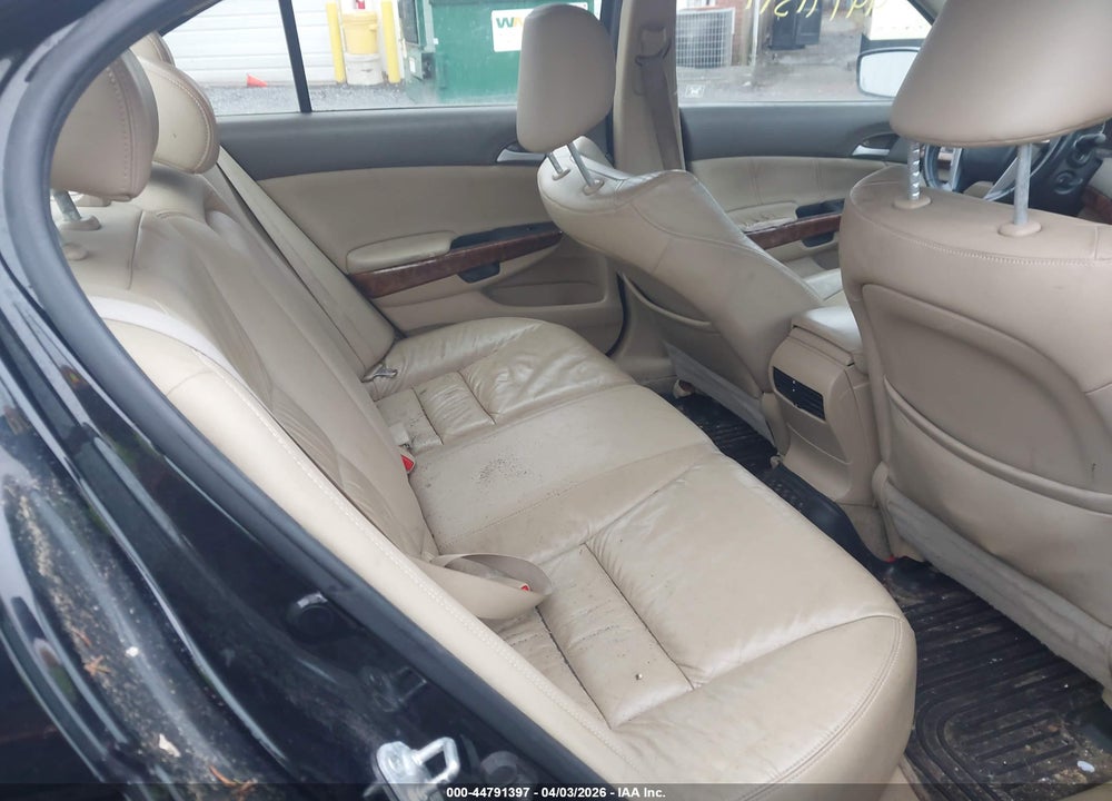 2010 HONDA ACCORD 3.5 EX-L VIN: 1HGCP3F82AA024109