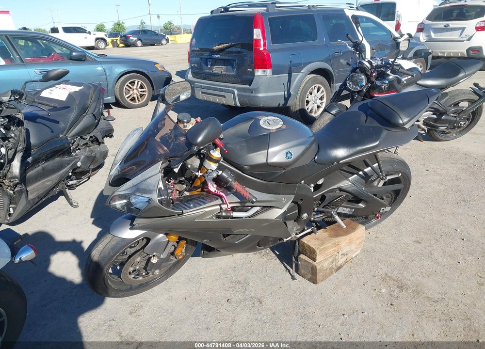 2014 YAMAHA YZFR6 C VIN: JYARJ16Y5EA008213