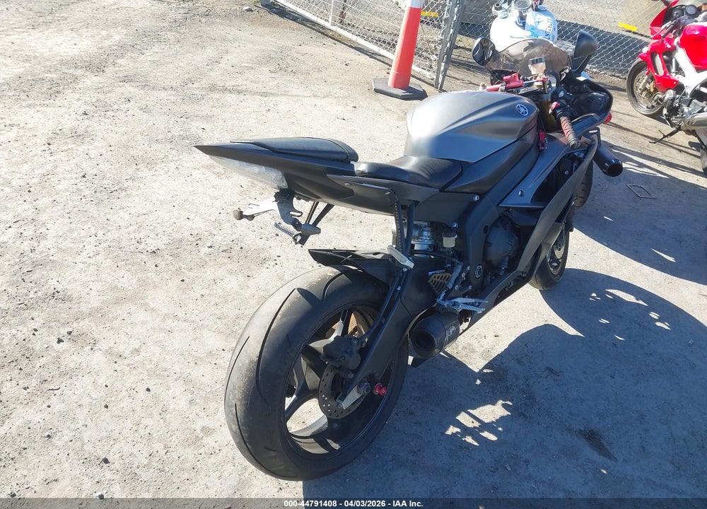 2014 YAMAHA YZFR6 C VIN: JYARJ16Y5EA008213