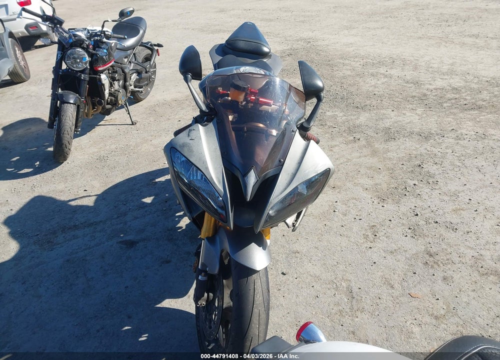 2014 YAMAHA YZFR6 C VIN: JYARJ16Y5EA008213