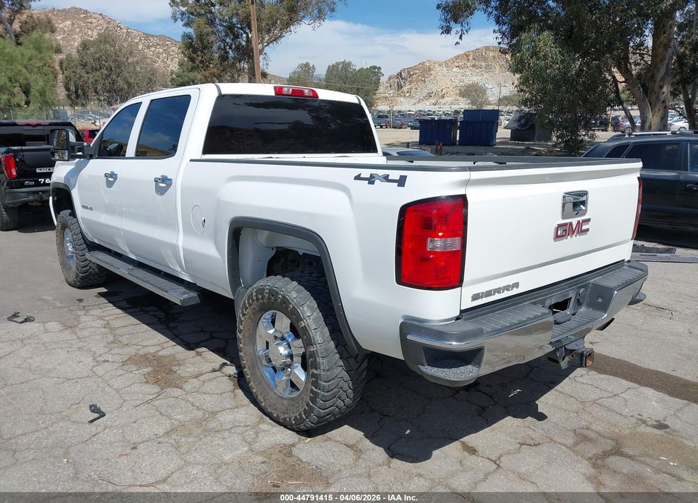 2015 GMC SIERRA 2500HD VIN: 1GT12XEGXFF138583