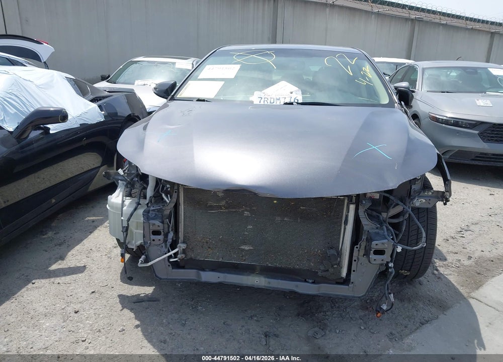 2016 TOYOTA AVALON XLE PLUS VIN: 4T1BK1EB4GU213874