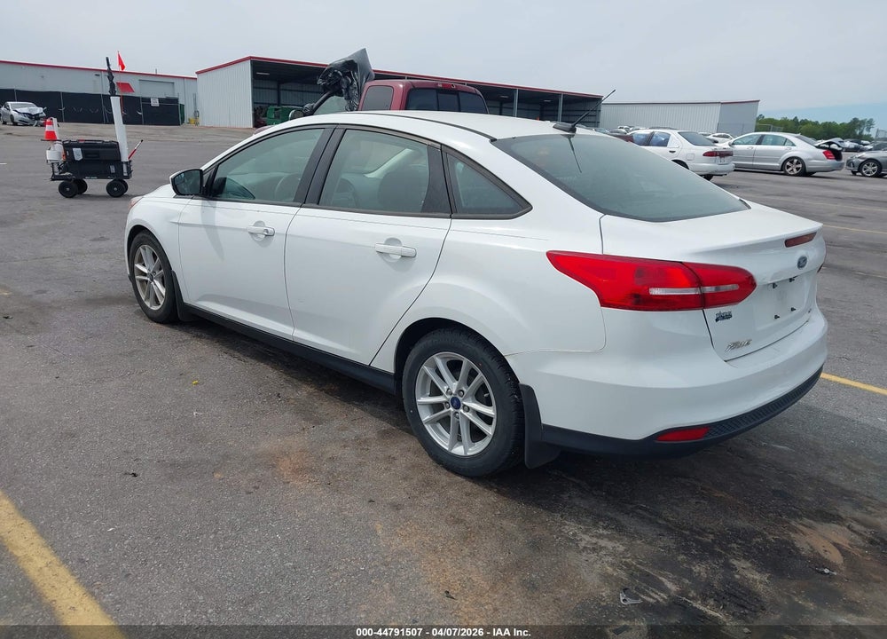 2018 FORD FOCUS SE VIN: 1FADP3F26JL255474