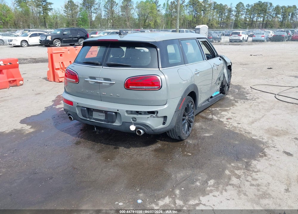 2020 MINI CLUBMAN COOPER S VIN: WMWXJ1C0XL2M90840