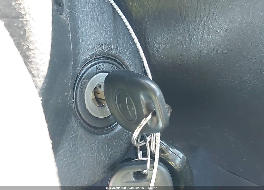 2008 TOYOTA MATRIX VIN: 2T1KR32E28C708454