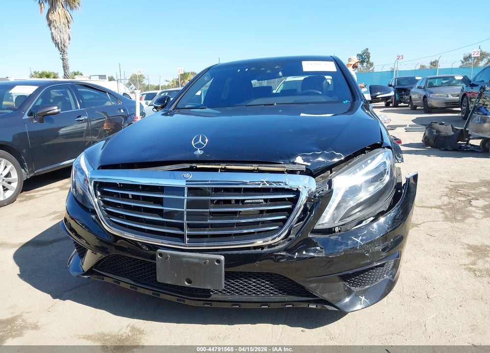 2015 MERCEDES-BENZ S 63 AMG 4MATIC VIN: WDDUG7JB4FA134637