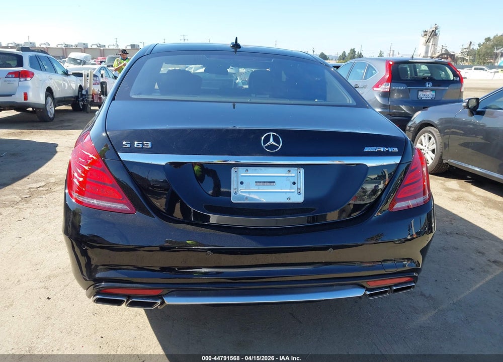 2015 MERCEDES-BENZ S 63 AMG 4MATIC VIN: WDDUG7JB4FA134637