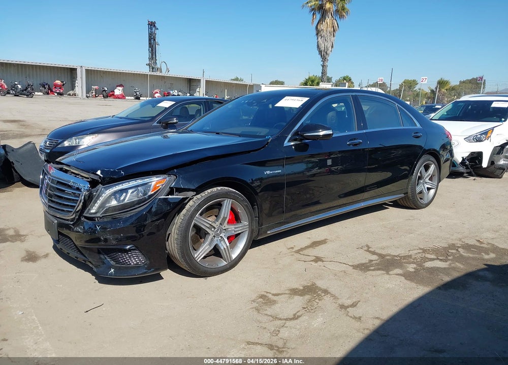 2015 MERCEDES-BENZ S 63 AMG 4MATIC VIN: WDDUG7JB4FA134637