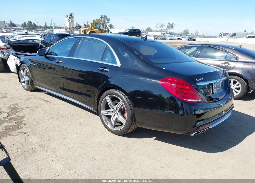 2015 MERCEDES-BENZ S 63 AMG 4MATIC VIN: WDDUG7JB4FA134637