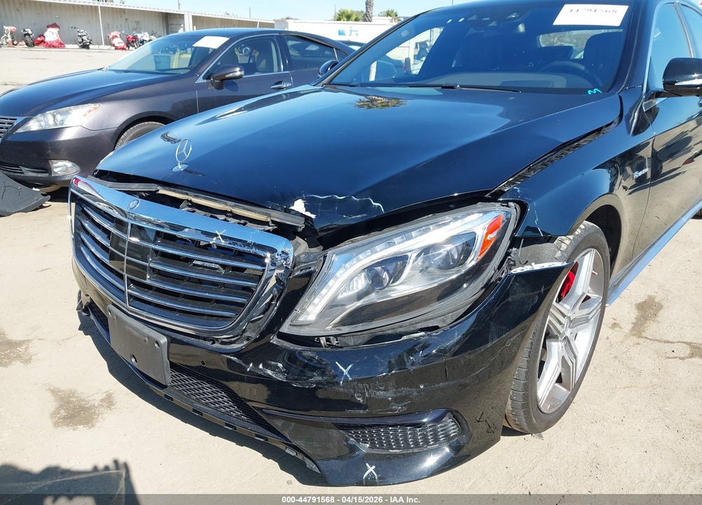 2015 MERCEDES-BENZ S 63 AMG 4MATIC VIN: WDDUG7JB4FA134637