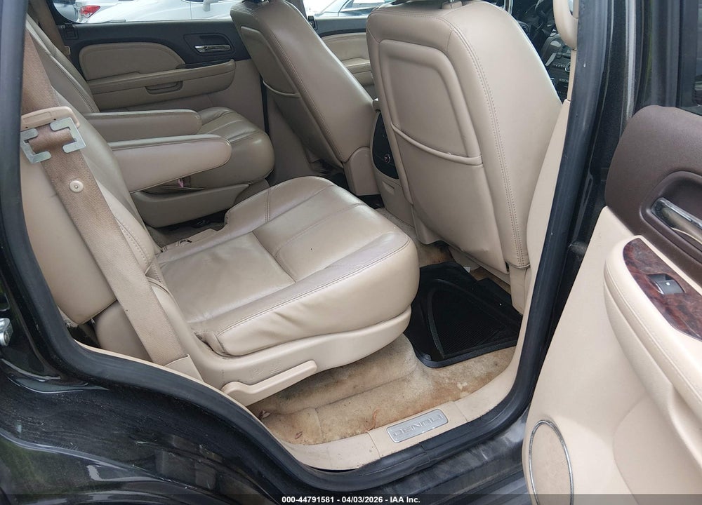 2007 GMC YUKON DENALI VIN: 1GKFK63877J212704