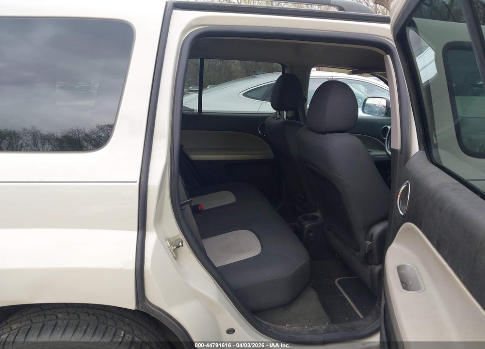 2007 CHEVROLET HHR LT VIN: 3GNDA33P07S612153