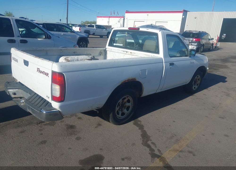 2000 NISSAN FRONTIER XE VIN: 1N6DD21S9YC400700