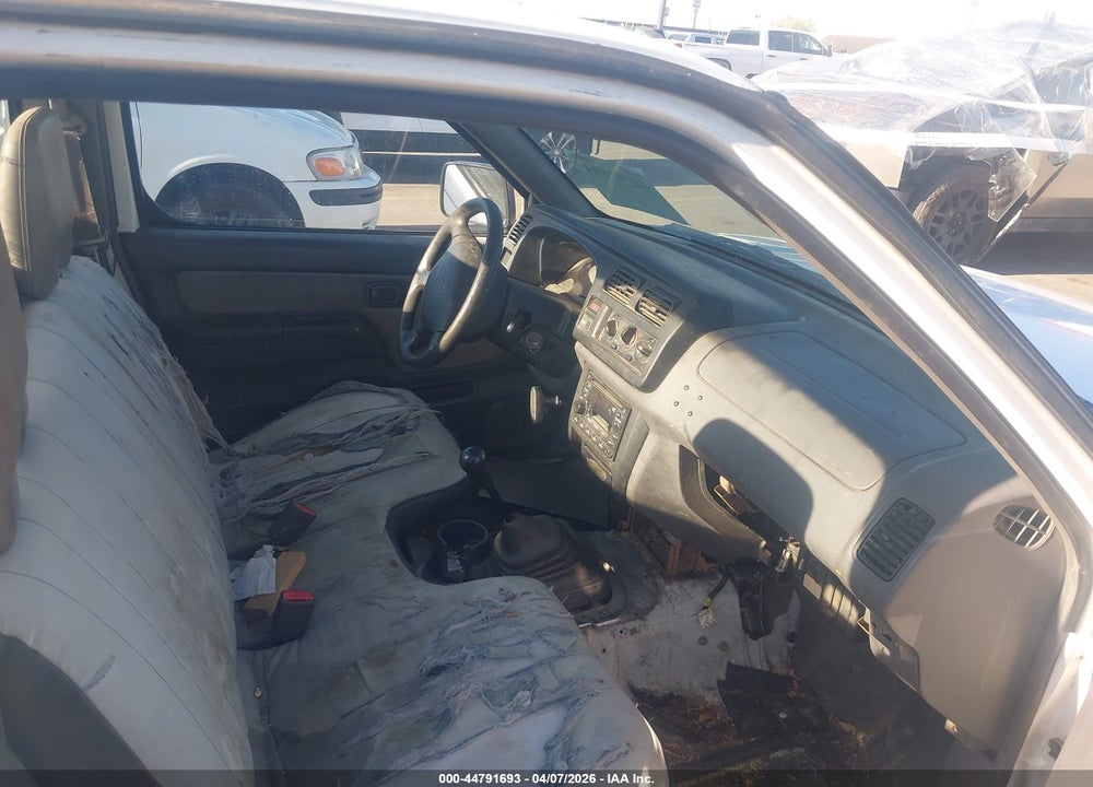 2000 NISSAN FRONTIER XE VIN: 1N6DD21S9YC400700
