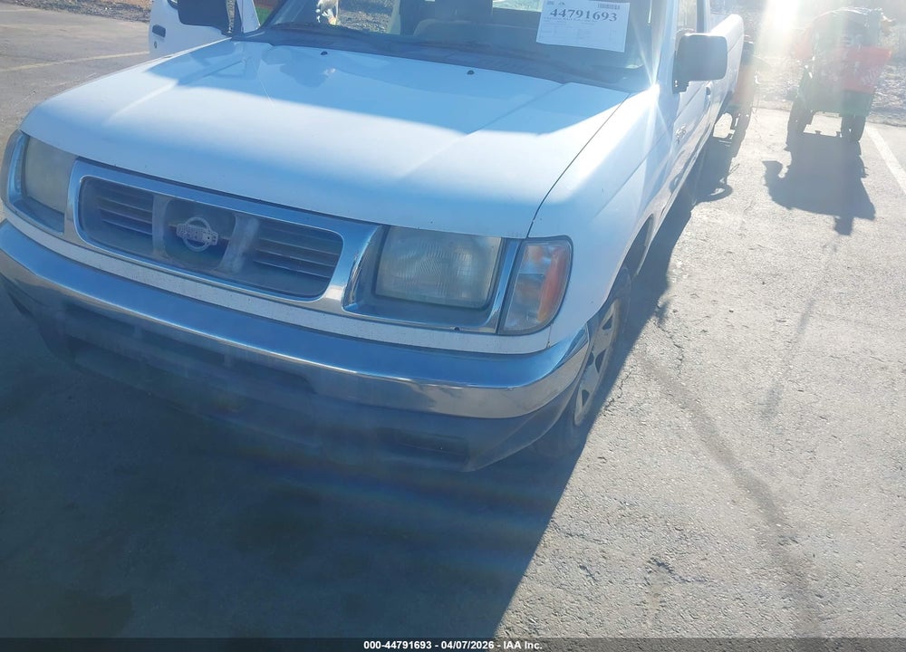 2000 NISSAN FRONTIER XE VIN: 1N6DD21S9YC400700