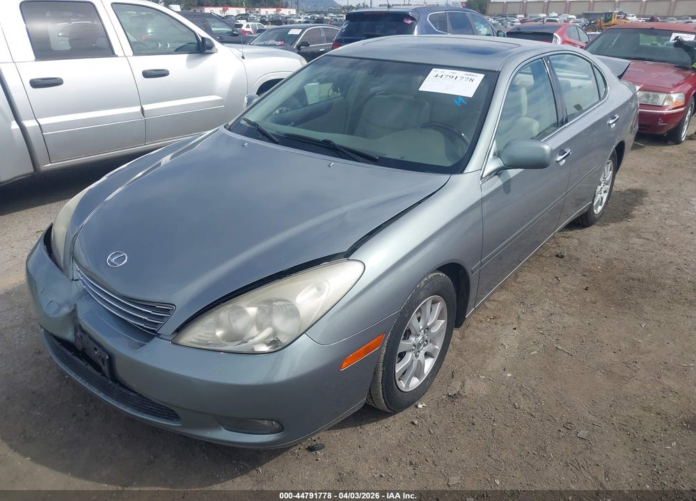 2002 LEXUS ES 300 VIN: JTHBF30G920031352