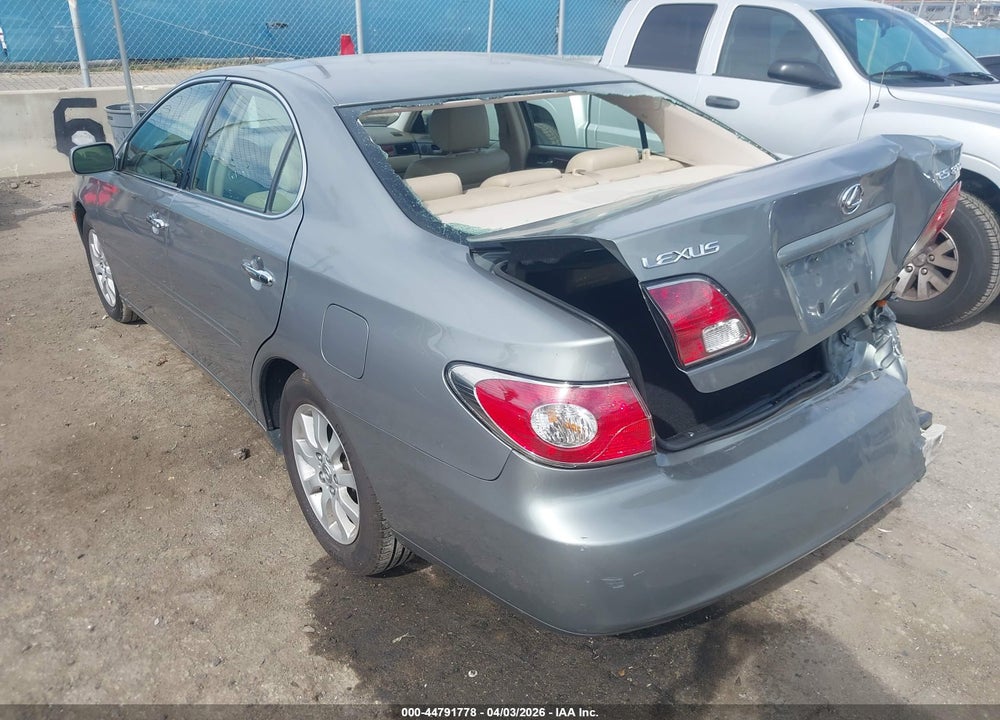 2002 LEXUS ES 300 VIN: JTHBF30G920031352