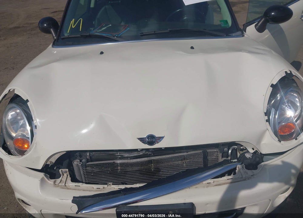 2013 MINI HARDTOP COOPER VIN: WMWSU3C57DT546446