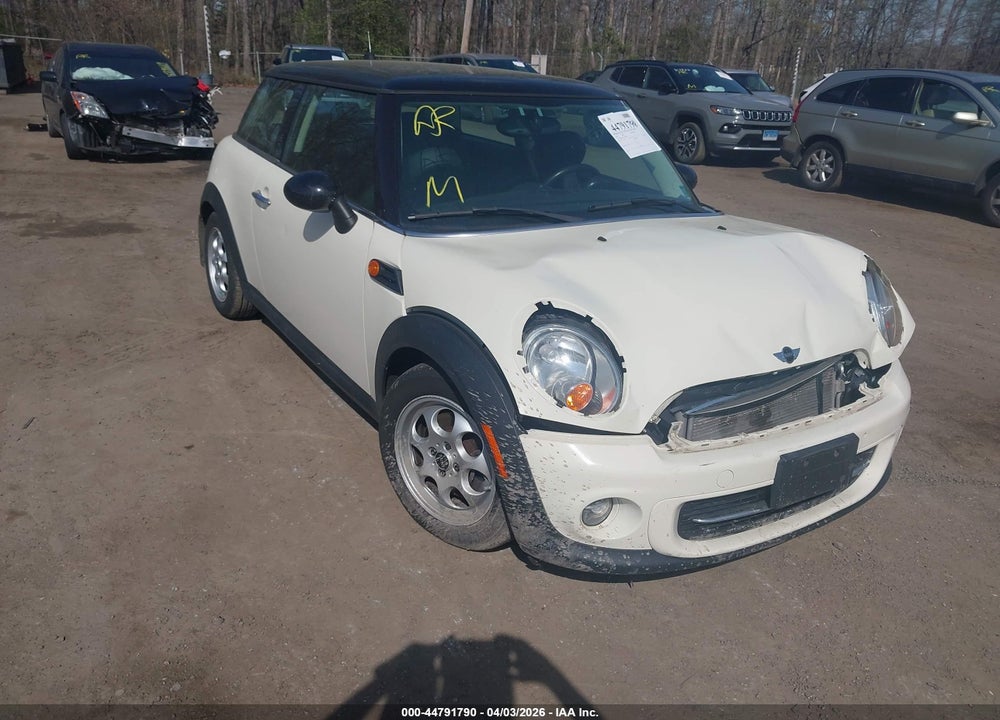 2013 MINI HARDTOP COOPER VIN: WMWSU3C57DT546446
