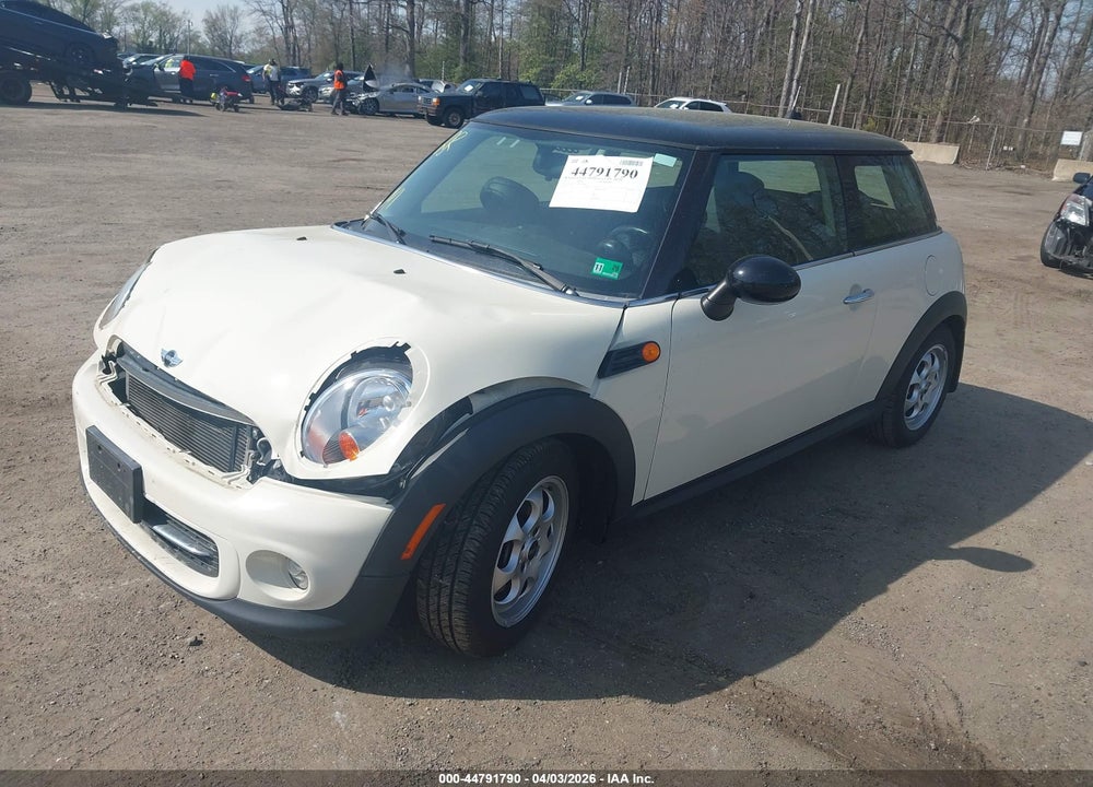 2013 MINI HARDTOP COOPER VIN: WMWSU3C57DT546446