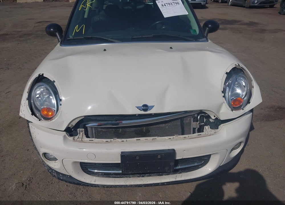 2013 MINI HARDTOP COOPER VIN: WMWSU3C57DT546446
