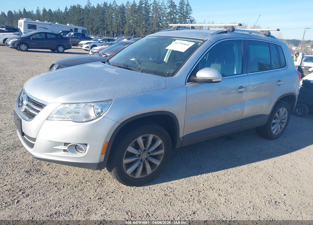 2011 VOLKSWAGEN TIGUAN SE VIN: WVGBV7AX0BW545450