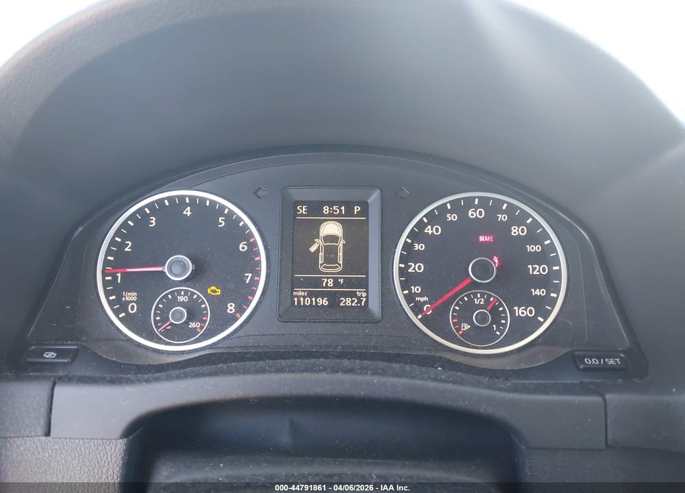 2011 VOLKSWAGEN TIGUAN SE VIN: WVGBV7AX0BW545450