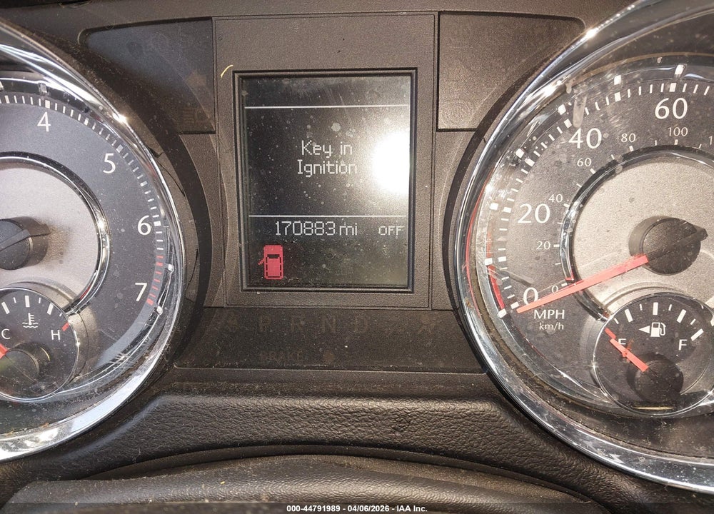 2011 CHRYSLER TOWN & COUNTRY TOURING-L VIN: 2A4RR8DG7BR745544