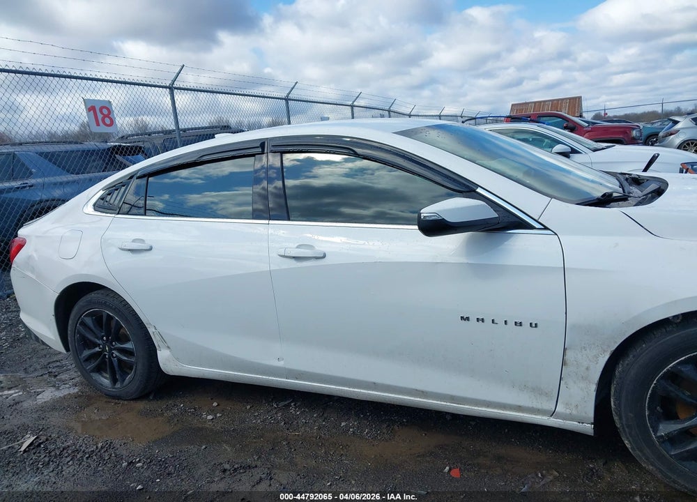 2018 CHEVROLET MALIBU LT VIN: 1G1ZD5ST8JF188211