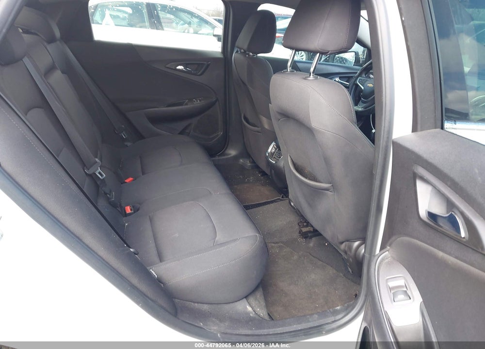 2018 CHEVROLET MALIBU LT VIN: 1G1ZD5ST8JF188211