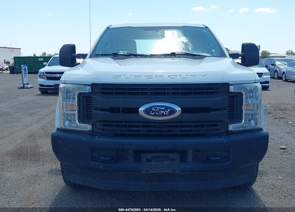 2017 FORD F-350 XL VIN: 1FD8W3B60HED72825